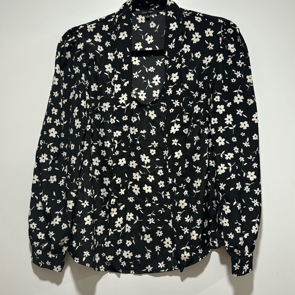 Love tree women’s blouse size small - cute pattern.